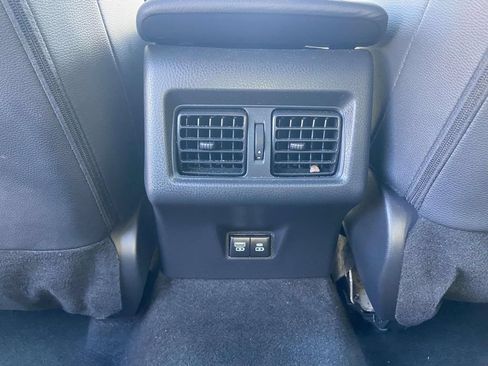 Used 2025 Toyota Camry SE FWD image 19