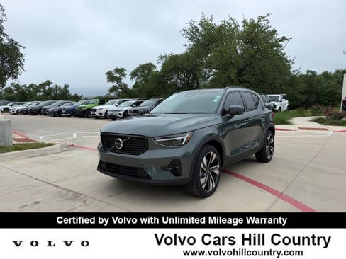 Certified 2026 Volvo XC40 B5 Plus w/ Climate Package AWD/4WD image 1