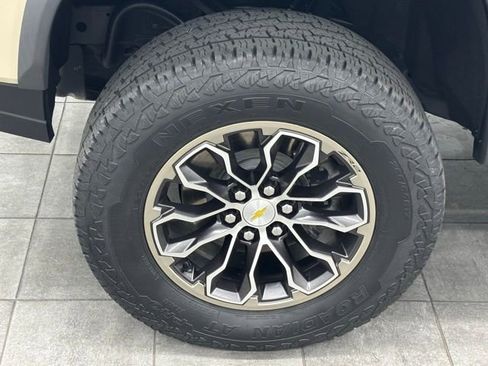 Used 2022 Chevrolet Colorado ZR2 AWD/4WD image 6