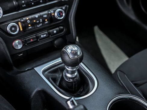 Certified 2021 Ford Mustang GT RWD image 25