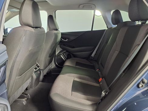 Used 2025 Subaru Outback Premium image 8