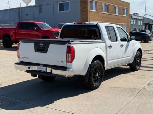 Used 2018 Nissan Frontier SV AWD/4WD image 6