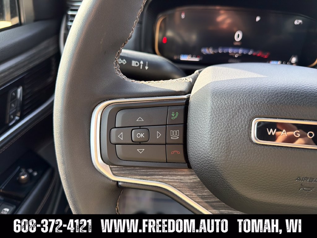 Used 2024 Jeep Wagoneer L Series II w/ Flexible Seating Group AWD/4WD image 16
