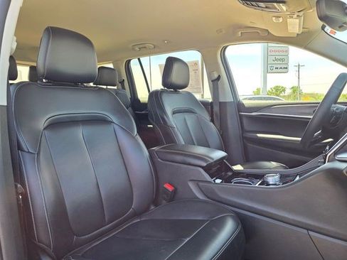Used 2023 Jeep Grand Cherokee L Limited w/ Trailer Tow Group (B) AWD/4WD image 22