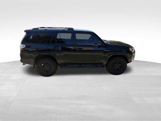 Used 2022 Toyota 4Runner SR5 Premium w/ Moonroof Package AWD/4WD image 2