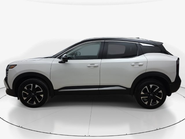 Used 2025 Nissan Kicks SR FWD image 9