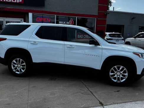 Used 2018 Chevrolet Traverse LS AWD/4WD image 4