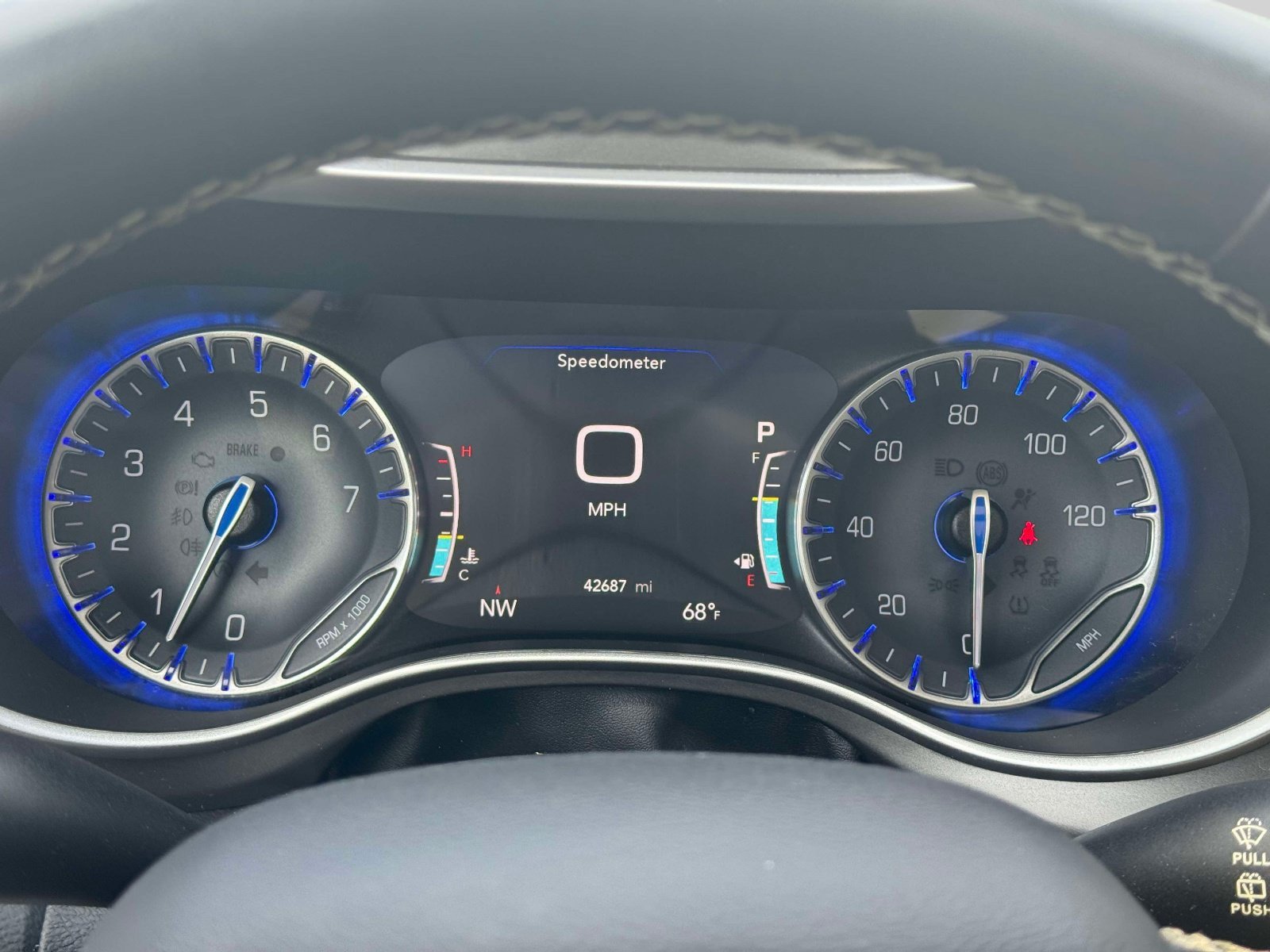 Used 2020 Chrysler Pacifica Touring-L w/ Advanced Safetytec Group FWD image 24