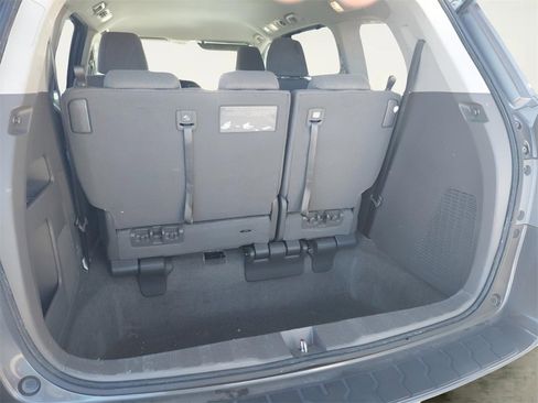 Used 2014 Honda Odyssey EX image 9