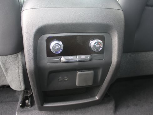 New 2026 GMC Acadia AT4 image 40