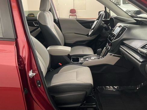 Used 2024 Subaru Forester Premium image 38