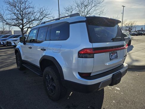 Used 2025 Lexus GX 550 image 8