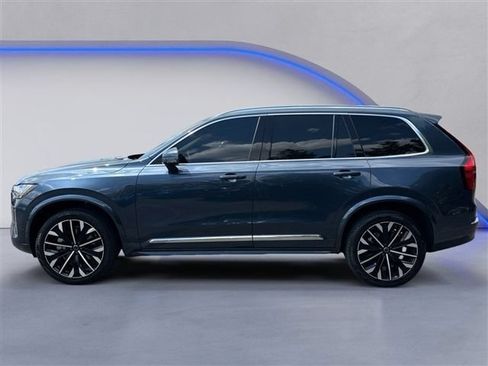 Used 2025 Volvo XC90 B5 Plus AWD/4WD image 7