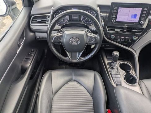 Used 2024 Toyota Camry SE image 14