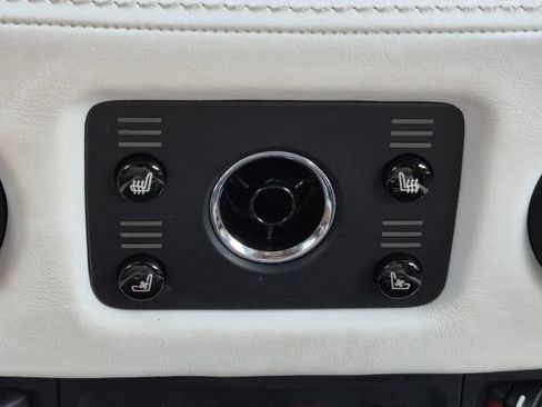 Used 2017 Rolls-Royce Wraith RWD image 29
