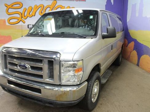 Used 2012 Ford E-350 and Econoline 350 XLT RWD image 4
