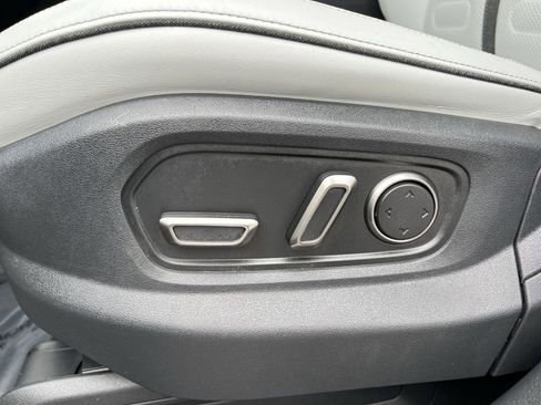 Used 2023 Rivian R1S Adventure image 14