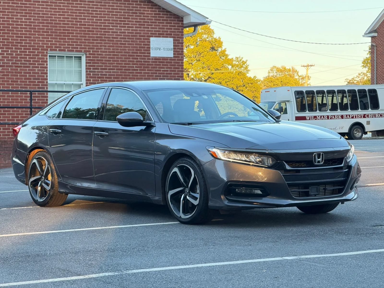 Used 2020 Honda Accord Sport image 9