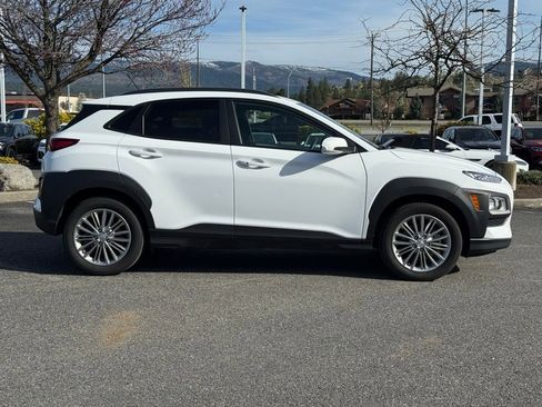 Used 2021 Hyundai Kona SEL w/ Cargo Package image 12