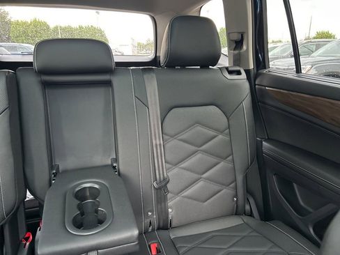 New 2026 Volkswagen Atlas SE FWD image 13