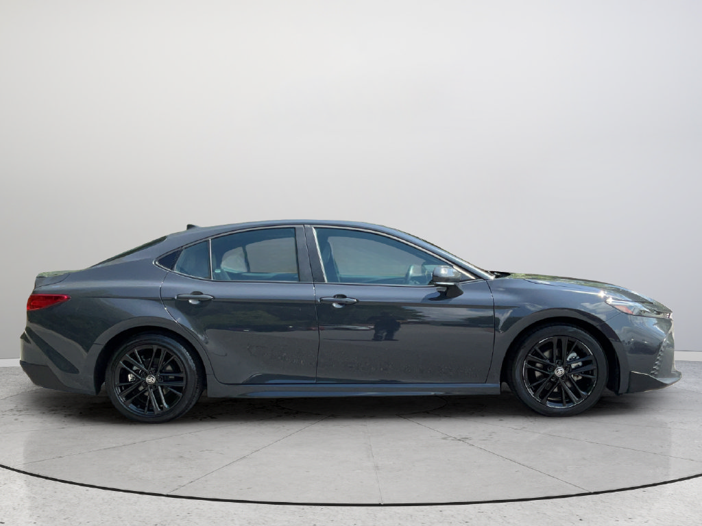 Used 2025 Toyota Camry SE w/ Multimedia Upgrade Package FWD image 5