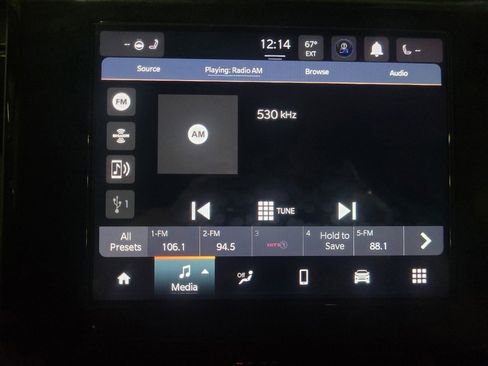 Used 2023 Jeep Grand Cherokee L Laredo image 25