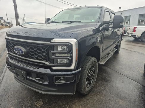 Used 2024 Ford F250 XL w/ STX Appearance Package image 3