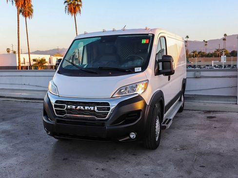 Used 2025 RAM ProMaster 2500 w/ U-Haul Equipment Group FWD image 4