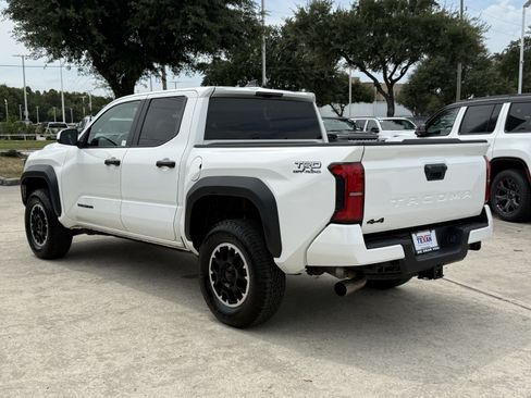 Used 2024 Toyota Tacoma TRD Off-Road AWD/4WD image 7