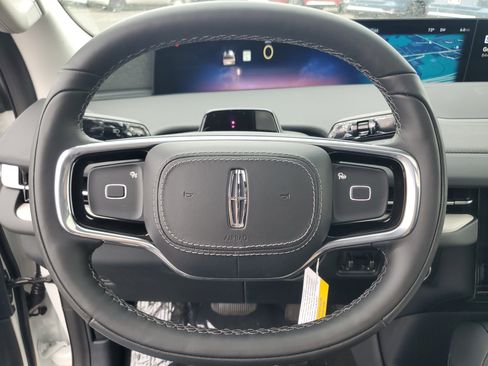 New 2026 Lincoln Navigator Reserve image 15