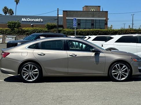 Used 2022 Chevrolet Malibu Premier FWD image 3