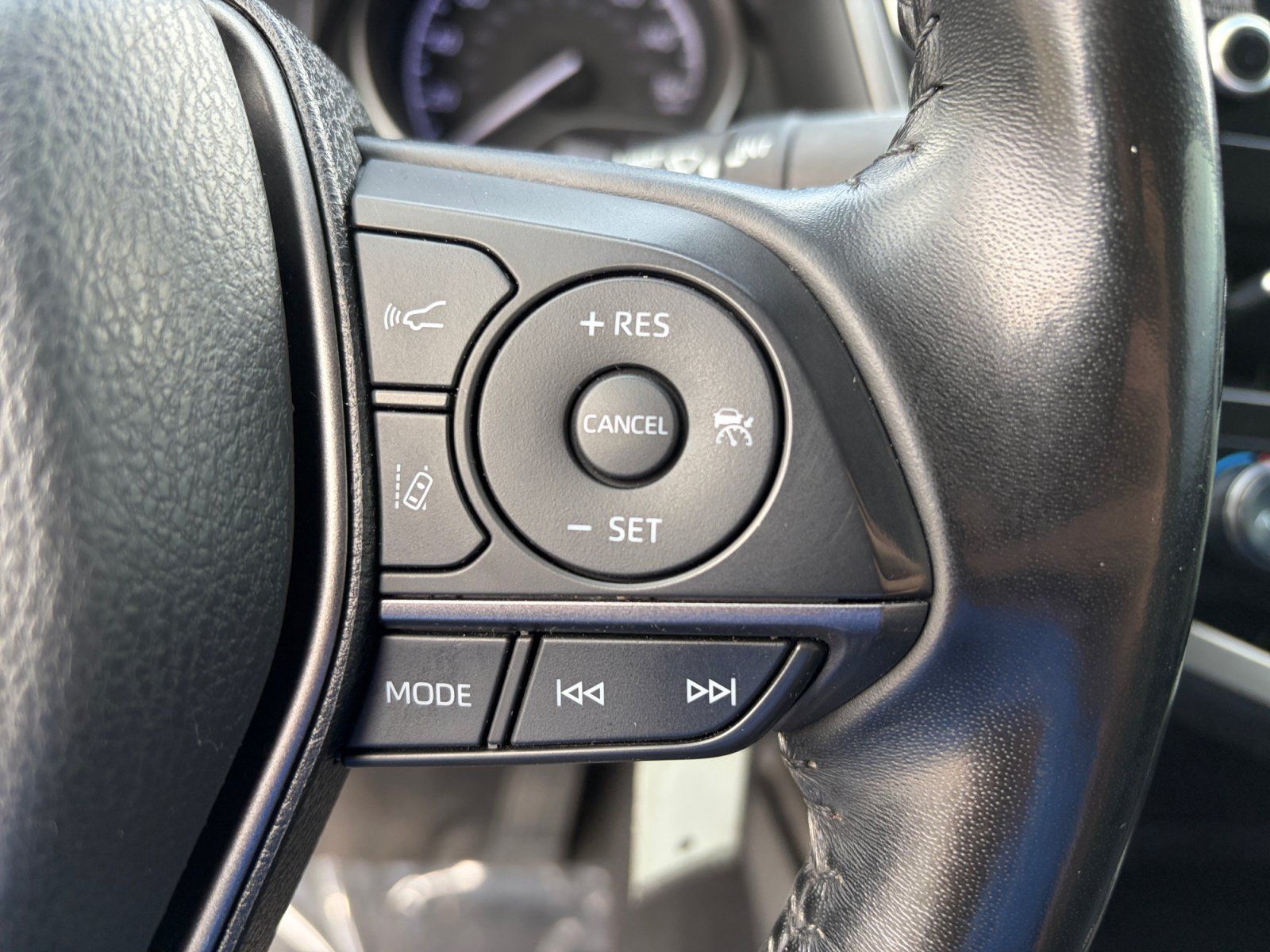 Used 2022 Toyota Camry SE FWD image 15