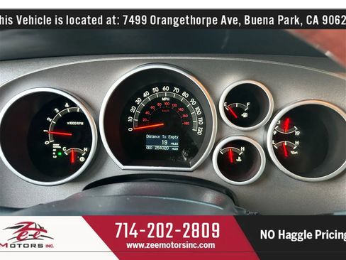 Used 2011 Toyota Sequoia Platinum image 28