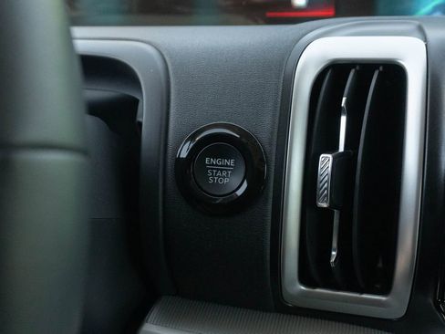 Used 2025 Ford Expedition Active RWD image 34