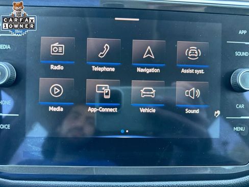 Used 2024 Volkswagen Tiguan SE FWD image 11
