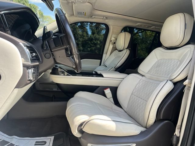 Used 2019 Lincoln Navigator Black Label AWD/4WD image 12