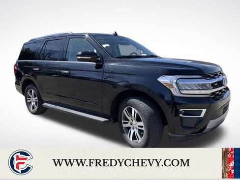 Used 2024 Ford Expedition Limited AWD/4WD image 7