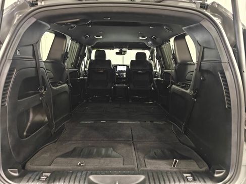Used 2025 Chrysler Pacifica Select image 34