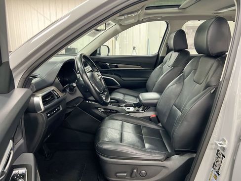 Used 2022 Kia Telluride EX w/ EX Premium Package image 21