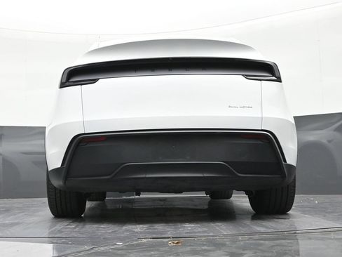 Used 2026 Tesla Model Y Long Range AWD/4WD image 24