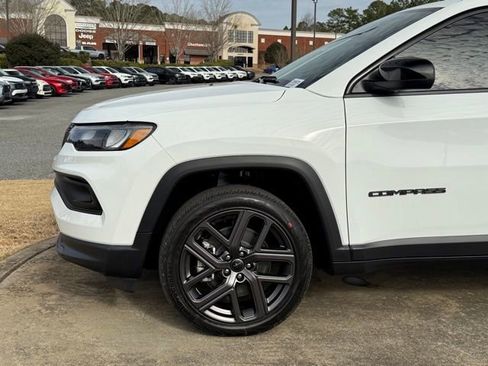 New 2026 Jeep Compass Latitude AWD/4WD image 12