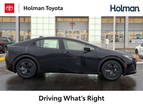 New 2026 Toyota Prius SE image 1