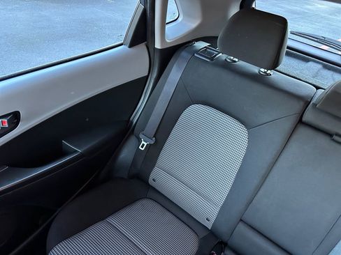 Used 2019 Hyundai Kona SE image 35