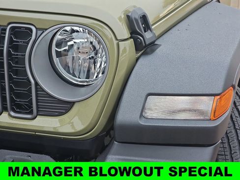 New 2026 Jeep Wrangler Unlimited Sport AWD/4WD image 32