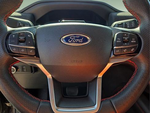 Used 2025 Ford Explorer ST-Line w/ ST-Line Street Pack AWD/4WD image 31