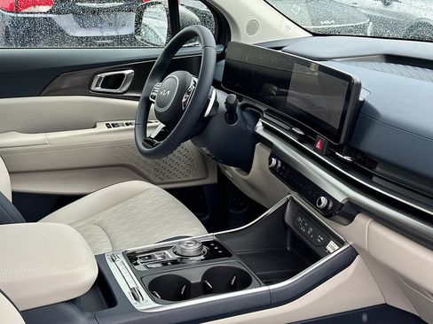 New 2026 Kia Carnival SX w/ SX Dark Edition Package FWD image 13