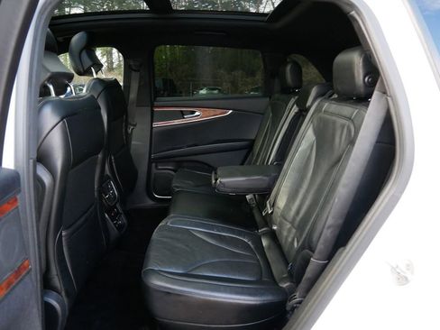 Used 2016 Lincoln MKX Reserve w/ Technology Package image 11