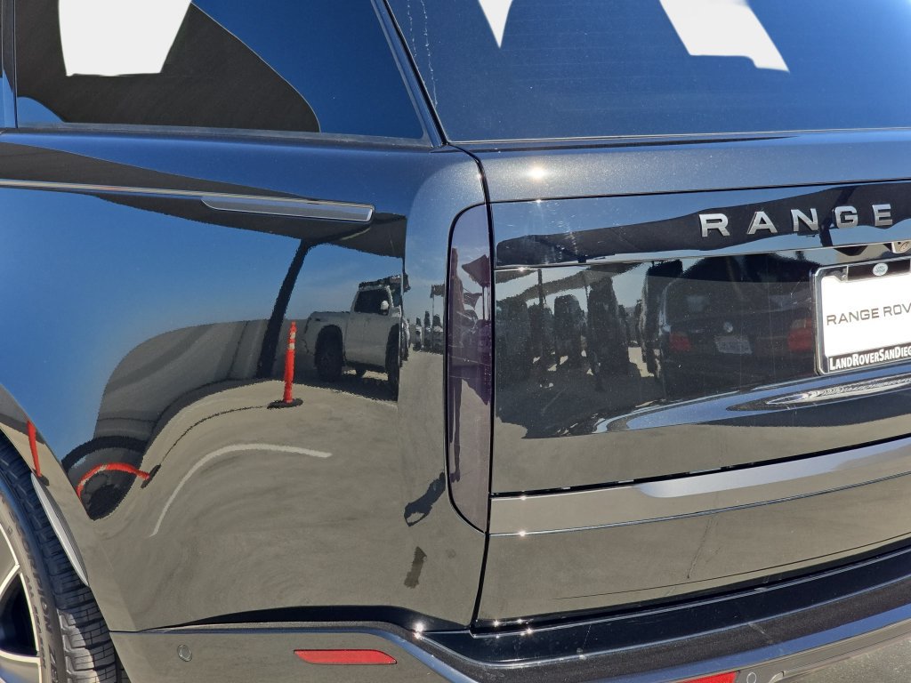 New 2026 Land Rover Range Rover SE AWD/4WD image 36