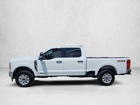 Used 2024 Ford F250 XLT w/ FX4 Off-Road Package AWD/4WD image 4