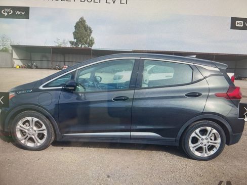 Used 2018 Chevrolet Bolt LT image 14